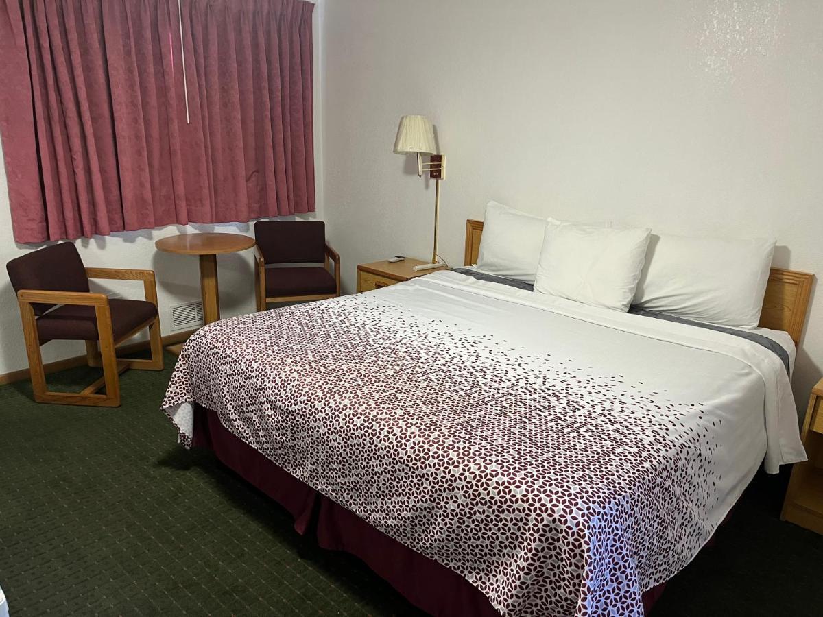 Motel Holiday